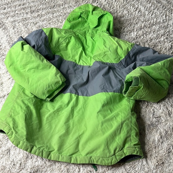 Columbia sportswear size, small youth, winter jacket, lime, green, and gray Omni - Picture 9 of 10